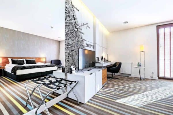 Modern hotel room equipment - what to pay attention to?