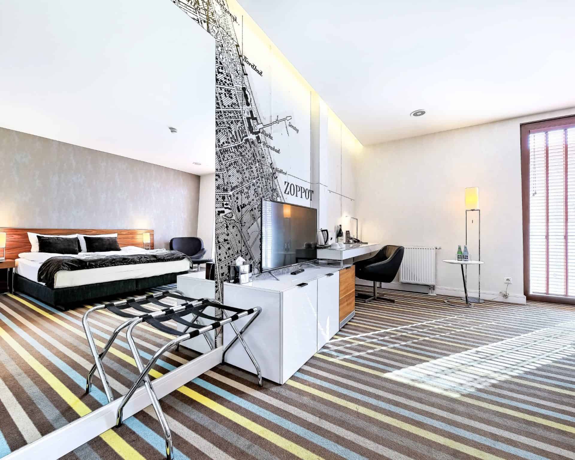 Modern hotel room equipment - what to pay attention to?